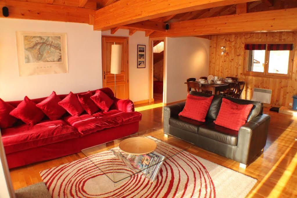 Apartment Capucin - A 3 Bedroom Chamonix Mountain Loft Exterior photo